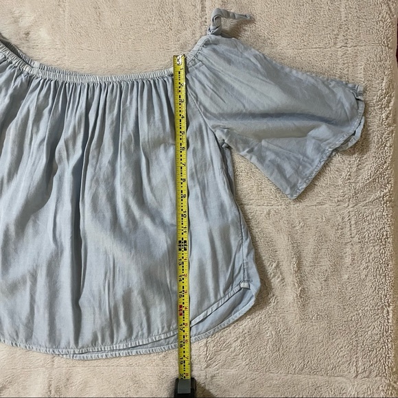 Billabong Blues Baby Chambray Off Shoulder Top / Size S - Picture 8 of 9